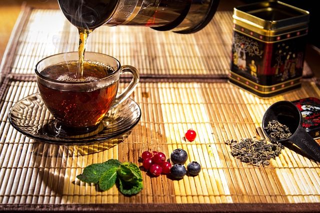 té blanco, verde, rojo y negro